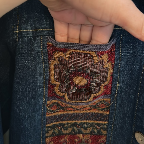 Coldwater Creek Blue and Red Jean Jacket with Artistic Embroidery - Picture 6 of 7